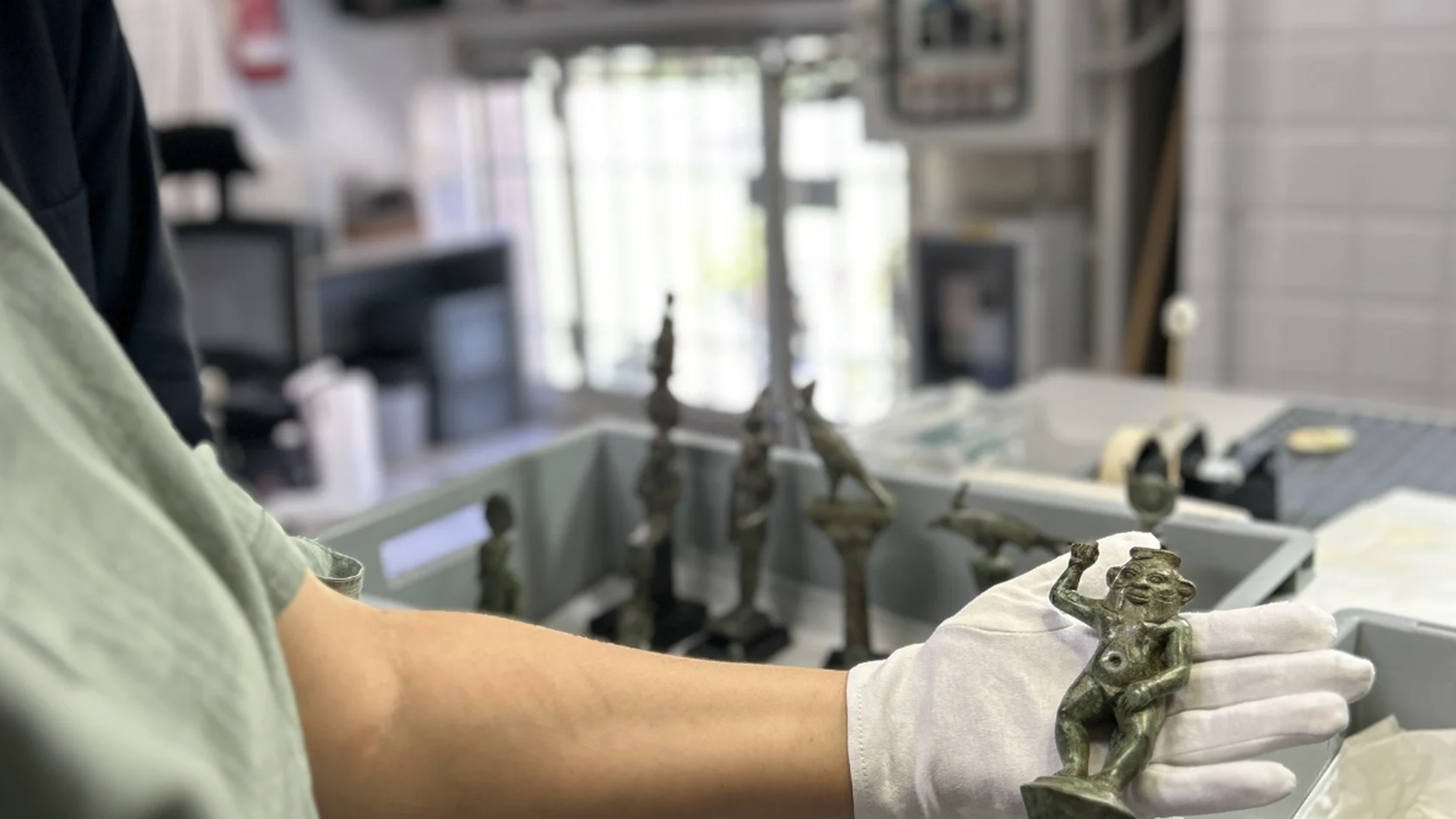 Bronze Statuettes - FR 1