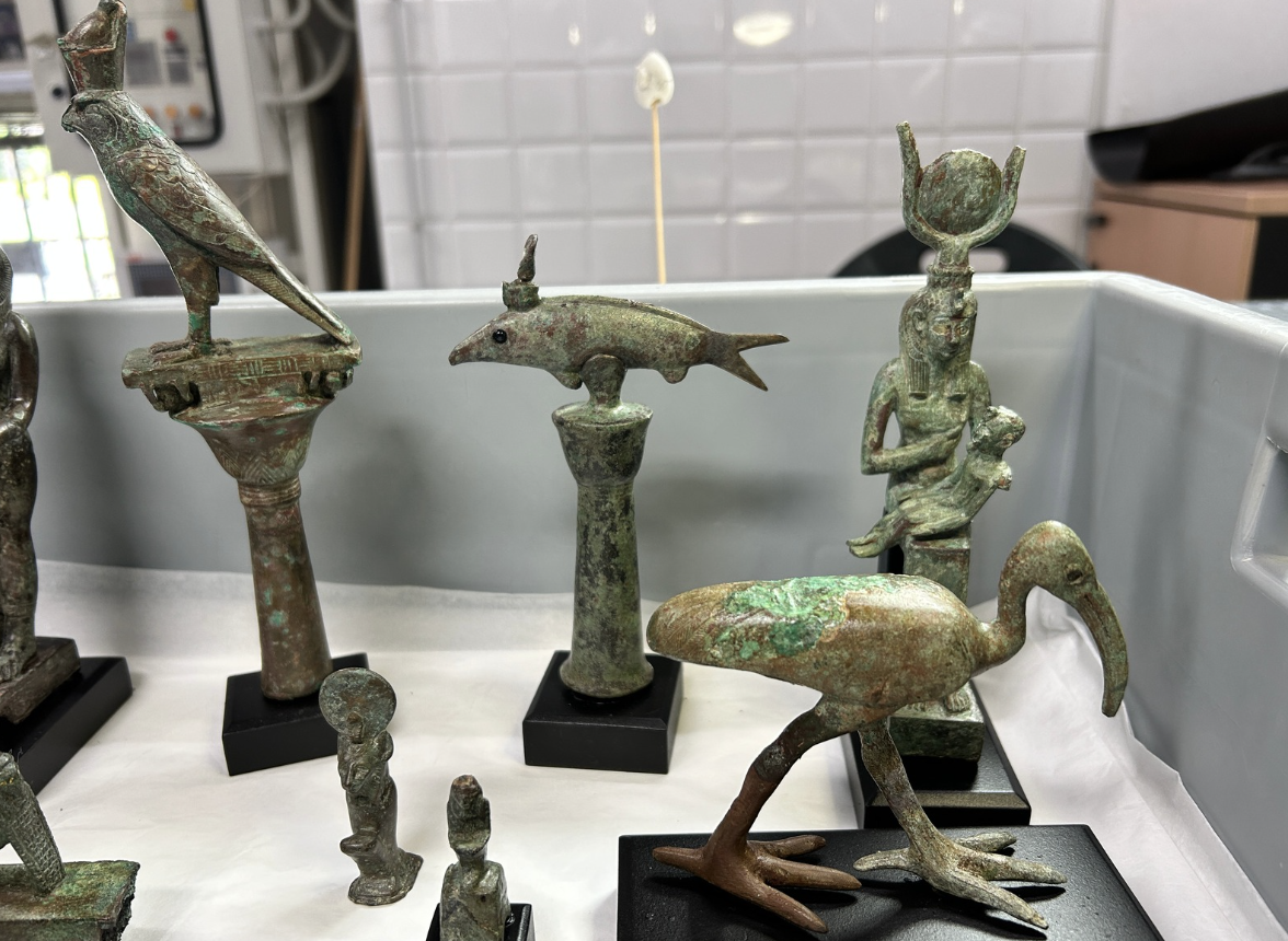 Bronze Statuettes - FR 4