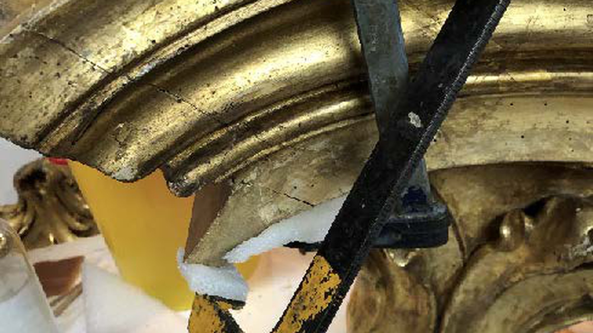 Gluing of the fracture parts