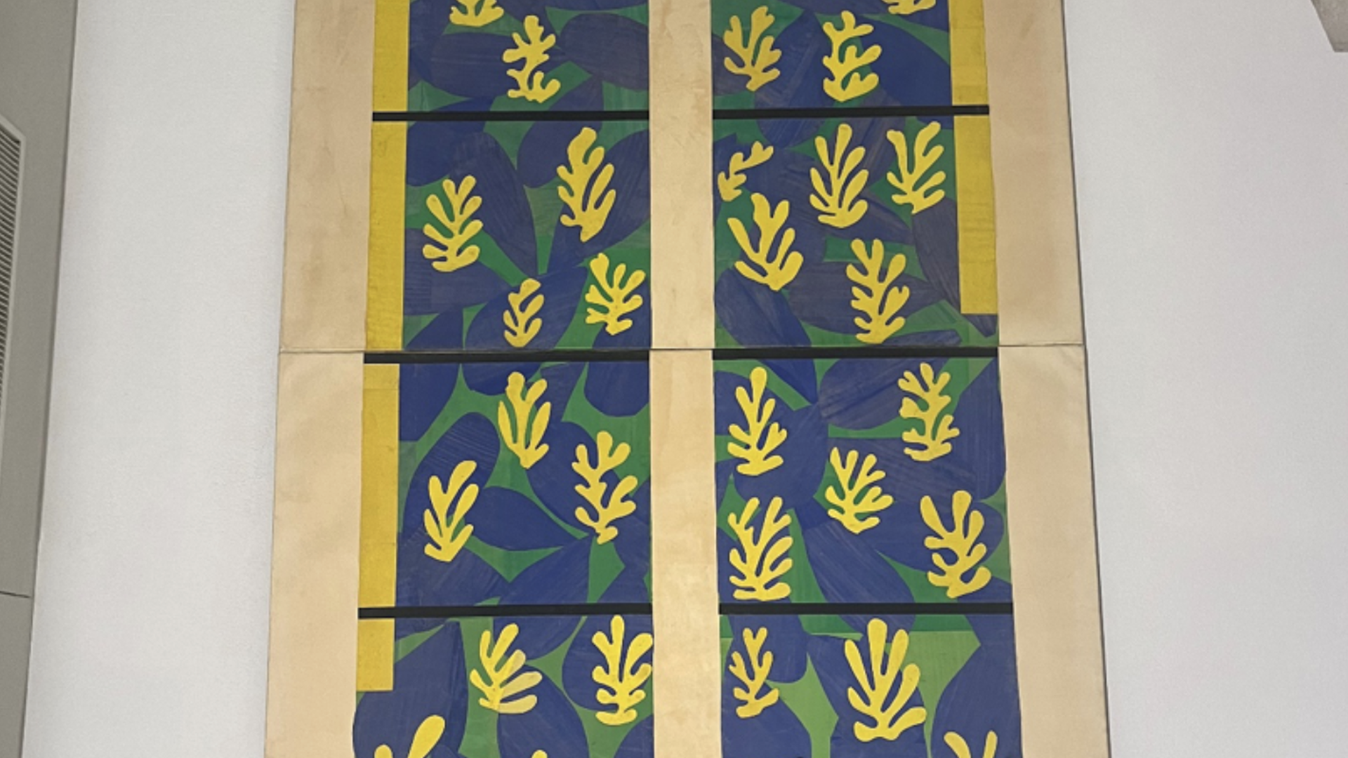 Arbre de vie reassembled on the wall