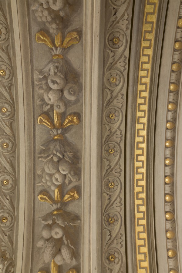 Gallery of the Candelabra - Ghirlanda After