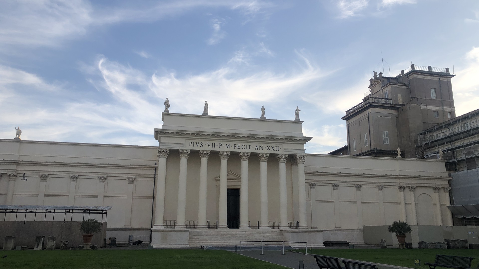 Bramante Courtyard - South Wall