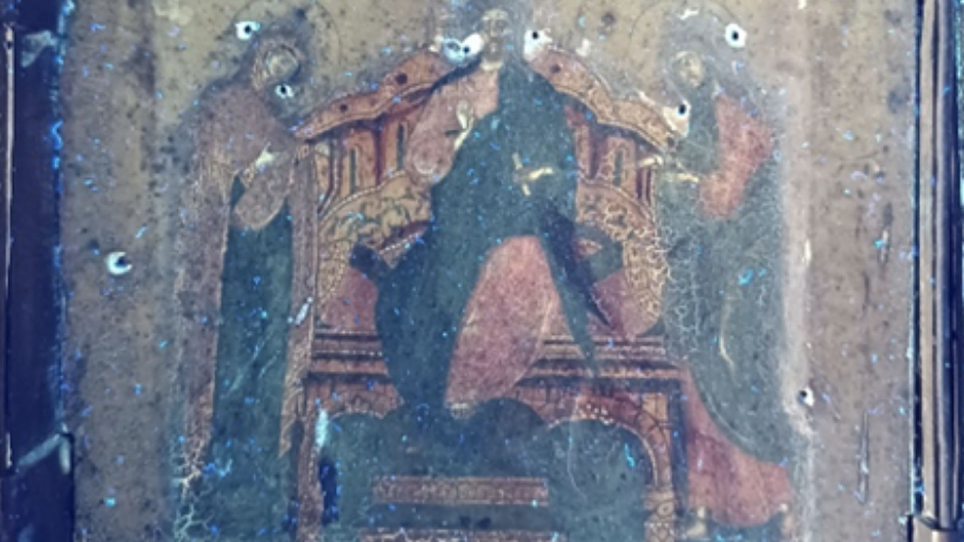 Tryptic Central panel, UV for the study of superimposed substances