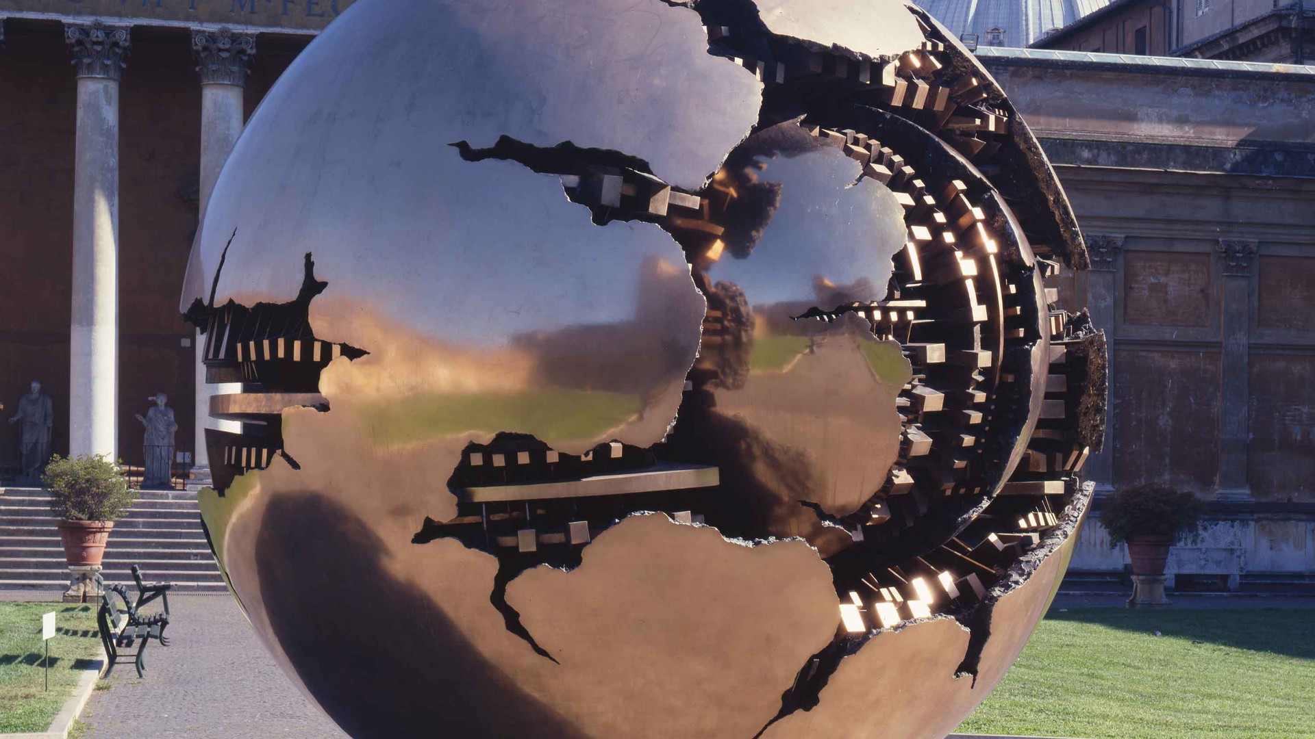 Sphere within a Sphere | PAVM